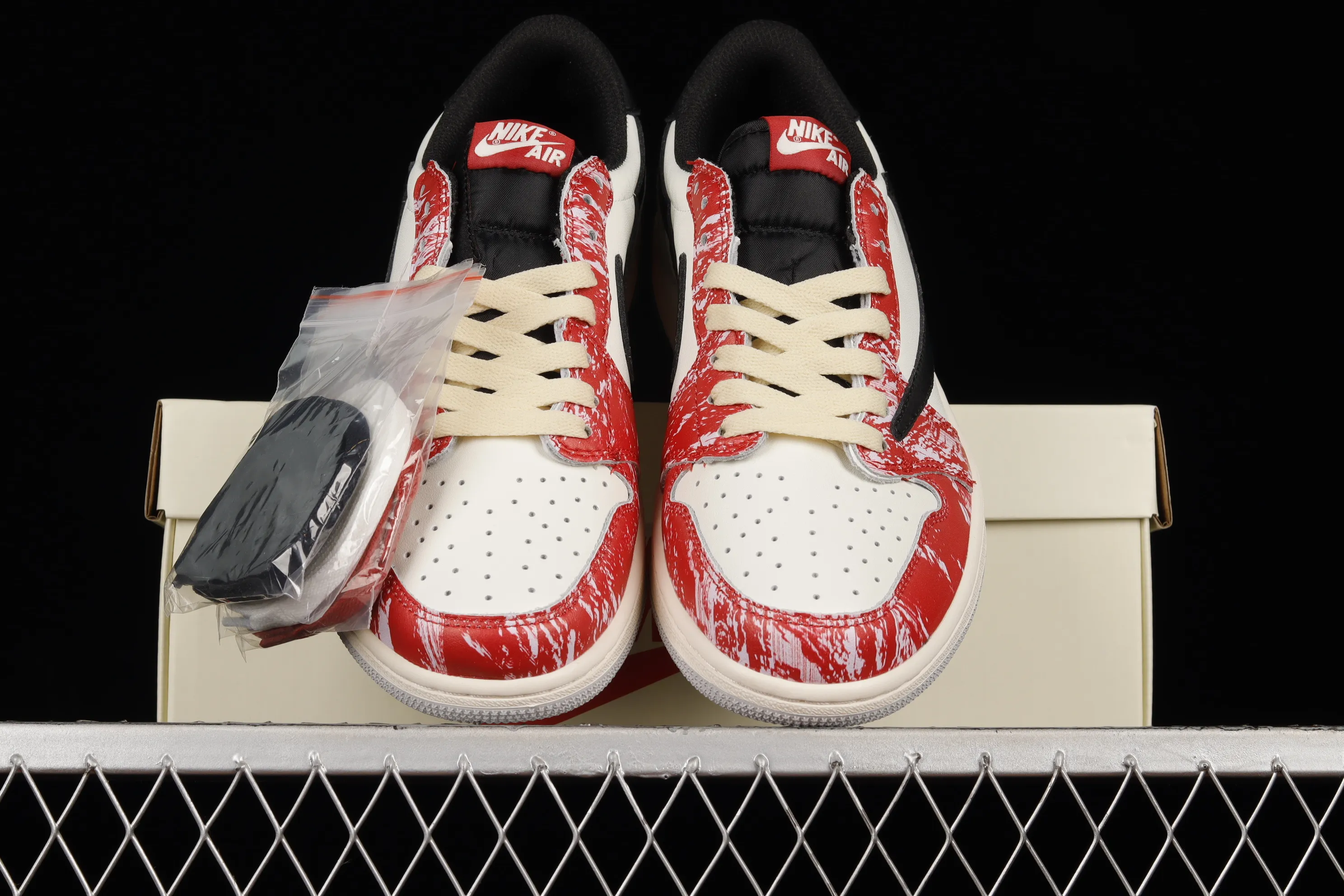 All Categories Air Jordan Jordan Series Basketball Shoes Air Jordan 1 Low Travis Scott x Air Jordan 1 AJ1 Joe 1 Knitted Lightning Barb Low Basketball Shoes DM7866-133